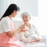 「親の介護」と「私の仕事」。ひとりで抱え込まない「ケアラー支援」とワークライフバランスの実現